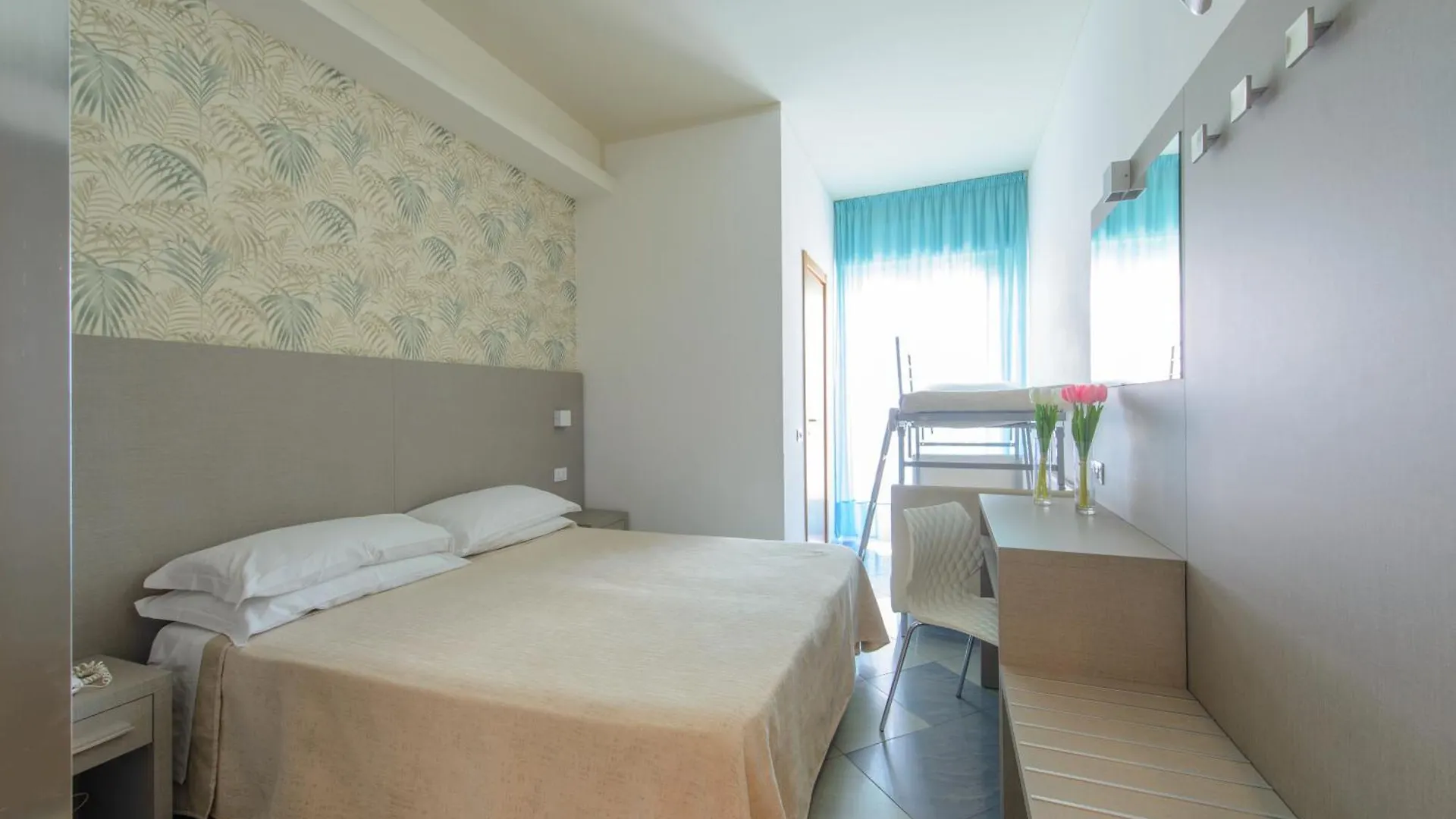 Hotel Christian ريميني