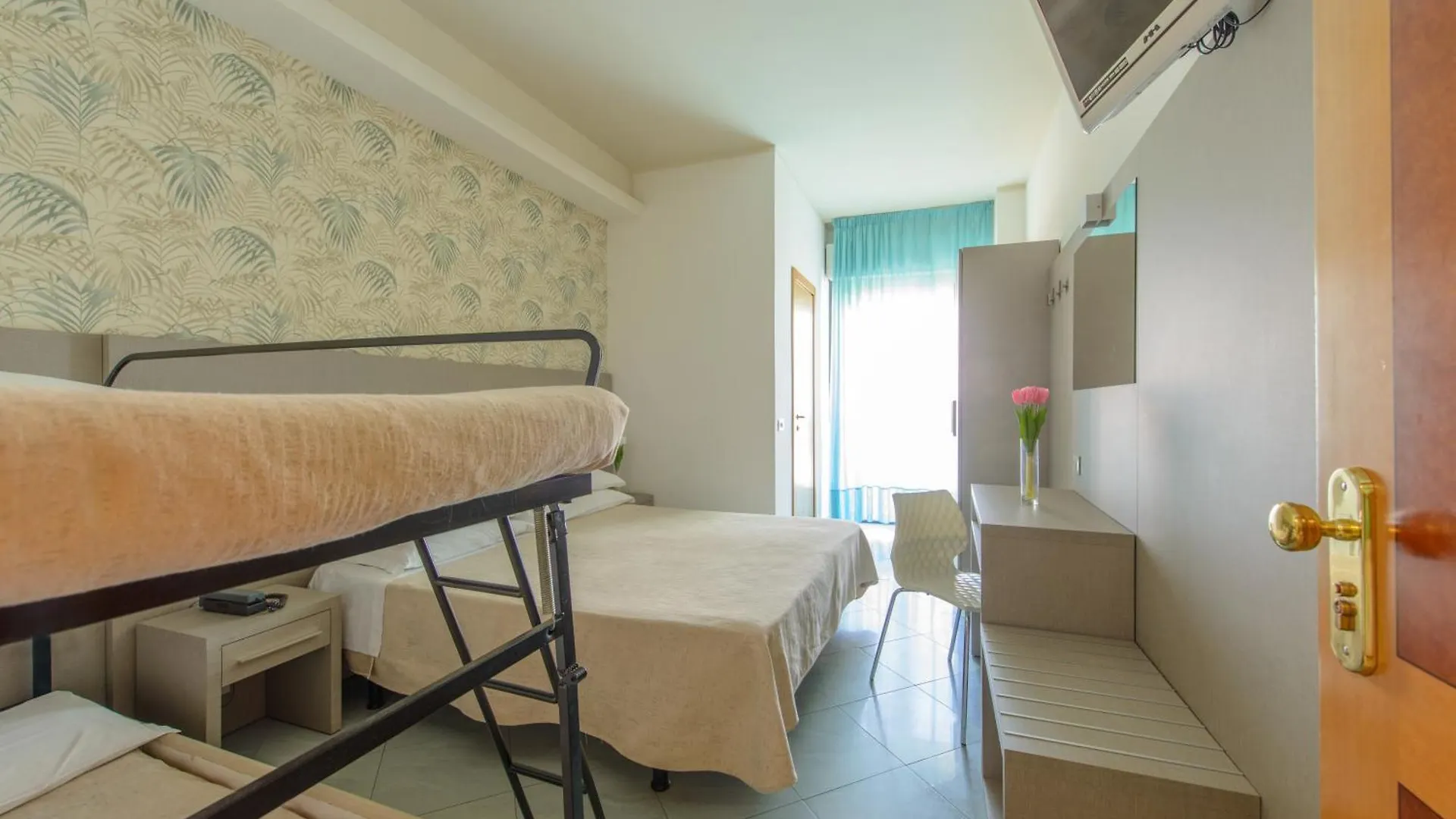 Hotel Christian ريميني 3*,  إيطاليا