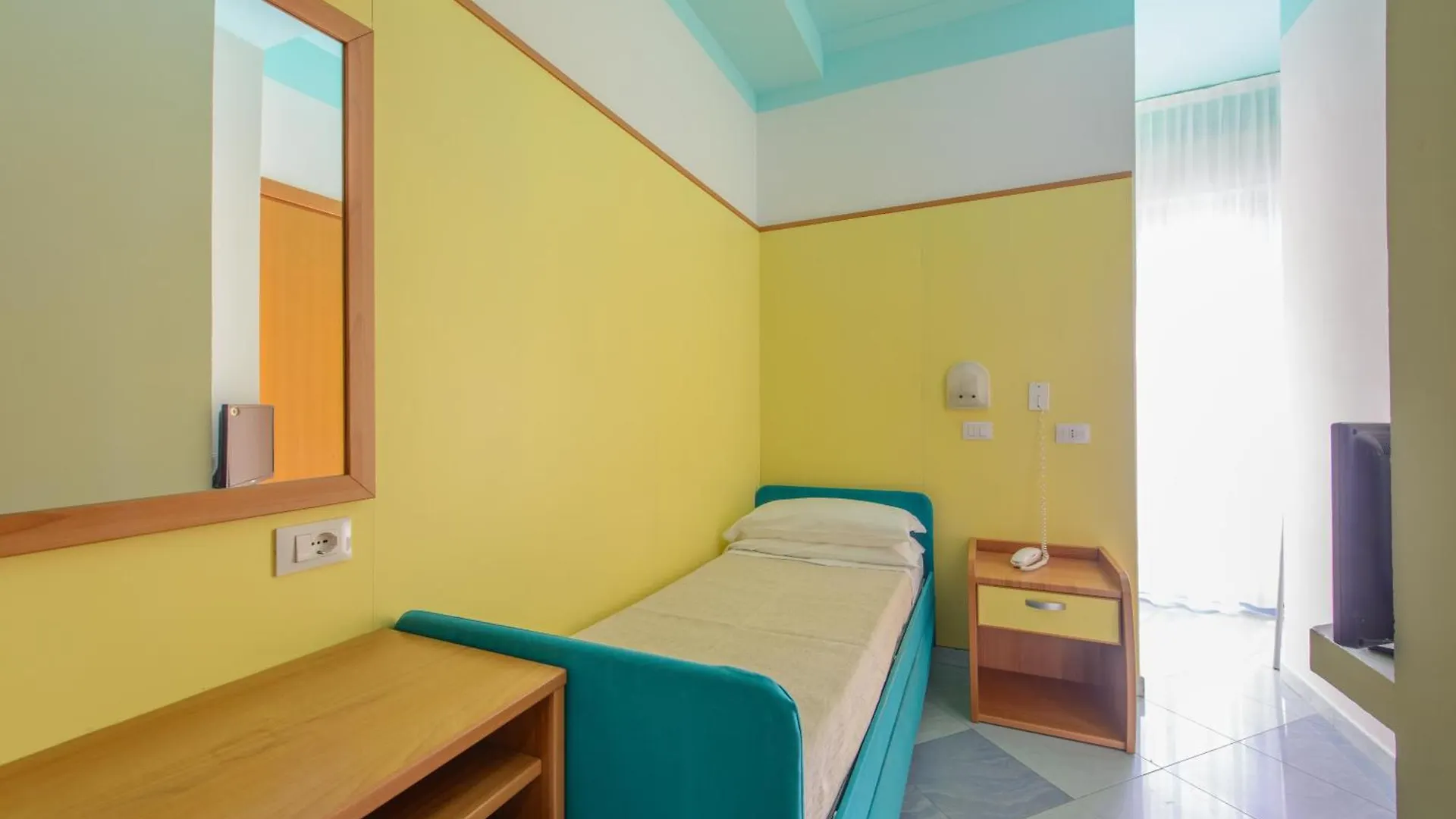 Hotel Christian ريميني